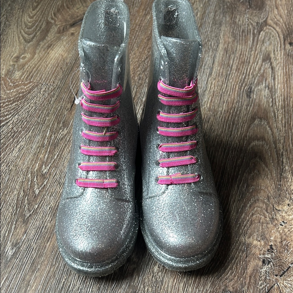 Western Chief Glittery Boots with Pink Laces - Picture 3 of 4